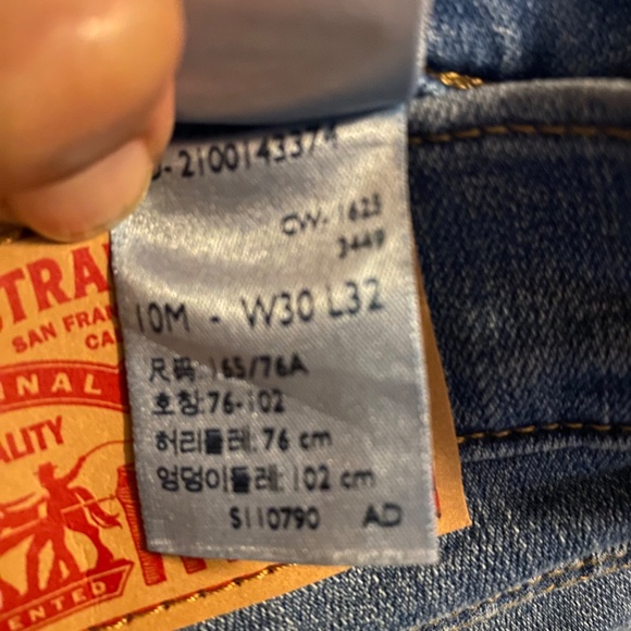 Levi’s VINTAGE CLASSIC BOOTCUT WOMEN'S JEANS size 10 W30 L32 - Picture 2 of 5